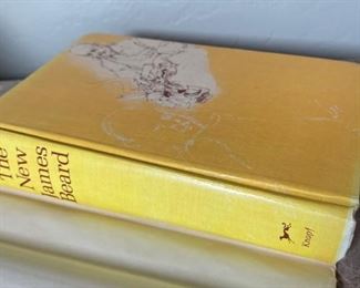 *Signed* James Beard The New James Beard 1st Edition Book	9.5x6.75in	
