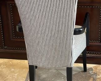 Contemporary Black White Accent Chair	40x22x23in	HxWxD
