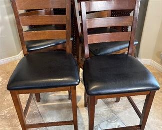 4pc Whalen Furniture Counter Height Chairs Stools Villa Roma	40x18x17in seat: 25in	
