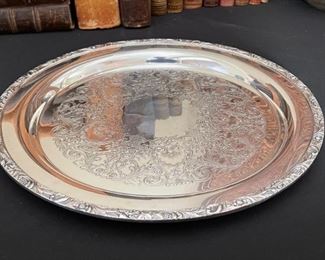 Wilcox Silverplate Serving Tray	1in H x 15.25in Diameter	
