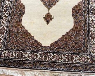 Hand Knotted Persian Rug	105 X 72in	
