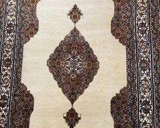 Hand Knotted Persian Rug	105 X 72in	
