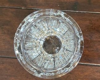 Baccarat Tallyrand Nelly Crystal Bud Vase	6.75in H x 4.25in Diameter at top	
