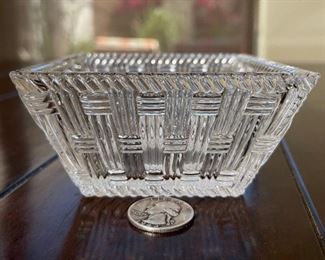 Tiffany & Co Crystal Glass Square Candy Dish Basket Weave	2x4.25x4.25in	HxWxD
