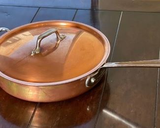 Lg All-Clad Copper Tinned Pan w/ Lid	2.5x11.25x21in	HxWxD

