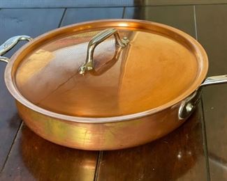 Lg All-Clad Copper Tinned Pan w/ Lid	2.5x11.25x21in	HxWxD
