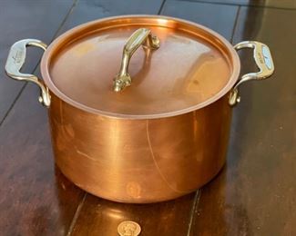 Lg All-Clad Copper Tinned Pot w/ Lid	5inx8.25x11.25in	HxWxD
