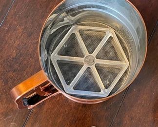 Copper Tinned Foley Sift-Chine Triple Screen Sifter	5.5.8in	
