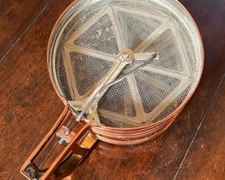 Copper Tinned Foley Sift-Chine Triple Screen Sifter	5.5.8in	
