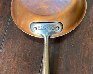 Sm All-Clad Copper Tined Pan	1.4x8.5x14.5in	HxWxD
