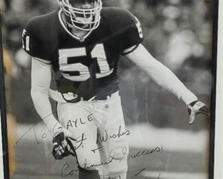 *Signed* Buffalo Bills David White Photo	18x16in	
