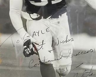 *Signed* Buffalo Bills David White Photo	18x16in	
