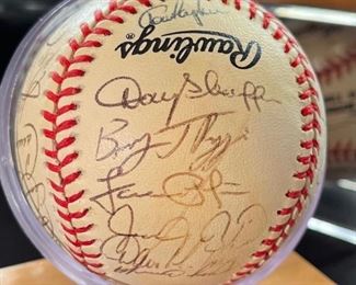 MLB Team Signed Baseball 	
