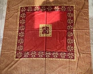 Christofle Paris table Linen	72x72in	
