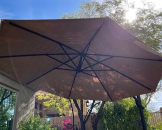 Cantilever Patio Umbrella	10 foot diameter	
