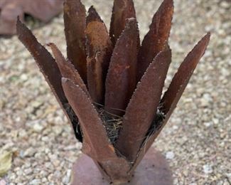 #3 Rustic Metal Agave SM	15 inches high	

