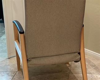 Nemschoff Orthopedic Chair Recliner	42 x 28 x 32	HxWxD
