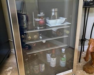 Frigidaire 4.6 Cu Ft Beverage Center model FFBC46F5LS	21.5in. X 24.5in. X 34in tall