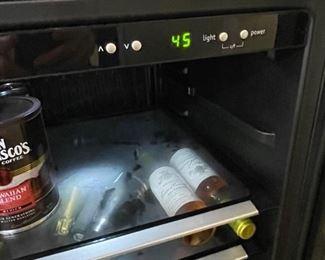 Frigidaire 4.6 Cu Ft Beverage Center model FFBC46F5LS	21.5in. X 24.5in. X 34in tall