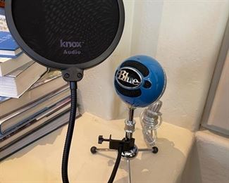 Blue Snowball Studio USB All-In-One Vocal Recording System