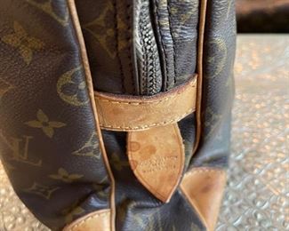 LOUIS VUITTON Porte-Documents Voyage Monogram Briefcase Damage At Zipper As/IS	16 x 4 x 12