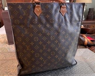 	Louis Vuitton Monogram tote/shopping bag	14.5 x 4 x 16