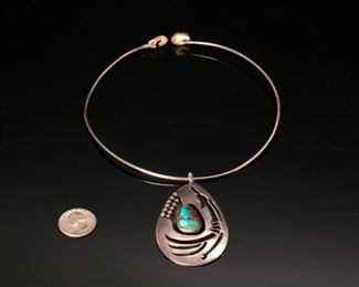 Vintage Native American Sterling Silver Collar Necklace with Turquoise pendant and clasp	5 inch diameter