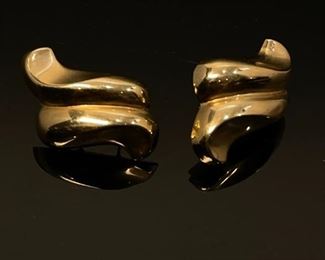 14K Yellow Gold Dimensional Swirl Earrings	21mm by 37mm	