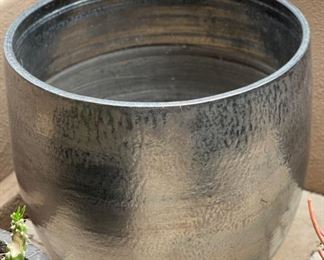 Lg Ceramic Iridescent Pot Planter	21in H x 22in Diameter	