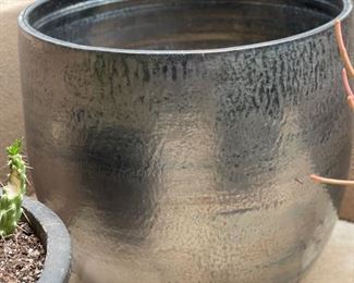 Lg Ceramic Iridescent Pot Planter	21in H x 22in Diameter	