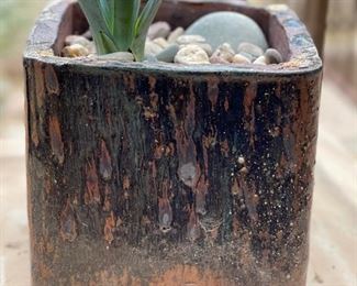 Sm Square Rustic Ceramic Pot Planter w. Plant	8x9x9in	HxWxD