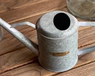 Smith & Hawken Watering Can	10x17x6in	HxWxD