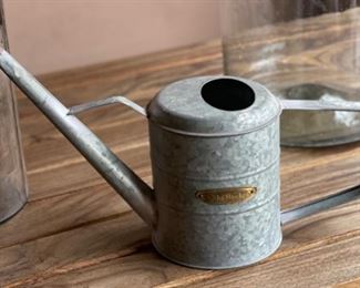 Smith & Hawken Watering Can	10x17x6in	HxWxD