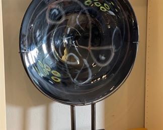 Artist Made Lg Art-glass Plate/Disc on Stand	29x21x8in	HxWxD
