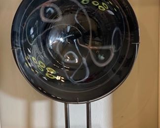 Artist Made Lg Art-glass Plate/Disc on Stand	29x21x8in	HxWxD