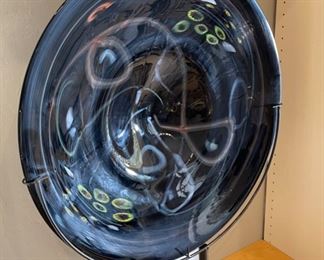 Artist Made Lg Art-glass Plate/Disc on Stand	29x21x8in	HxWxD