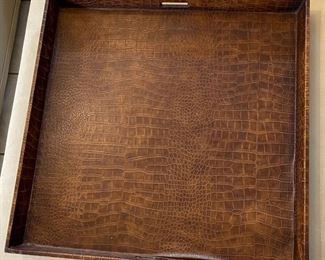 Lg Faux Alligator Tray	3x30x30in	HxWxD