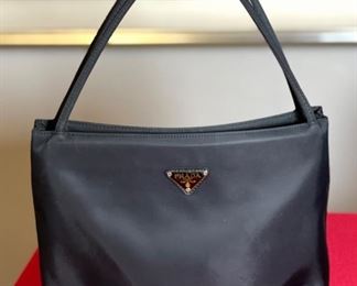 Authentic Lg Prada Nylon Purse	10x13x3in