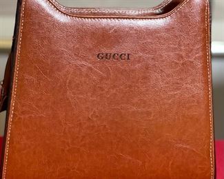 Gucci Leather Purse	10x11x3in