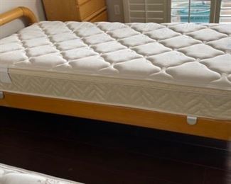 #1 Twin Bed Italian Gardenia Luciano De Gennaro for Brivio	36x29x84in	HxWxD
