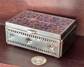 Artist Made Tile top Tin Trinket Box	2x4x2in	