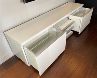 Besta Burs High Gloss White AV Cabinet TV Stand	19x71x16.5in	HxWxD