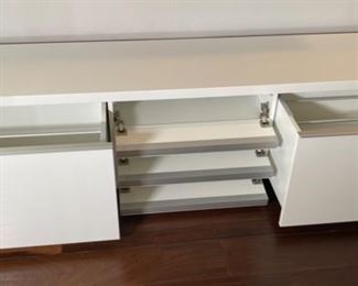 Besta Burs High Gloss White AV Cabinet TV Stand	19x71x16.5in	HxWxD
