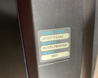 Samsung LCD HD 40 in TV LNT4071FX/XAA	24x33x3in	HxWxD