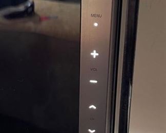 Samsung LCD HD 40 in TV LNT4071FX/XAA	24x33x3in	HxWxD