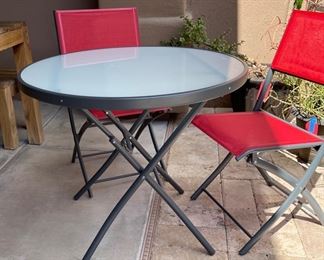 Folding Patio Bistro Set	28in H x 32in Diameter	
