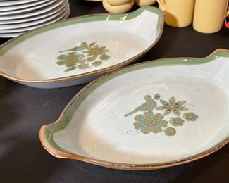 2pc Ken Edwards El Palomar Au Gratin Dish Tonala PAIR	16in & 14in	