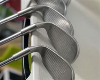 Ping Eye 2 + Irons 3-9 Black dot	Black Dot	