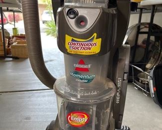 Bissell Cyclonic Bagless Vacuum 3910-T	