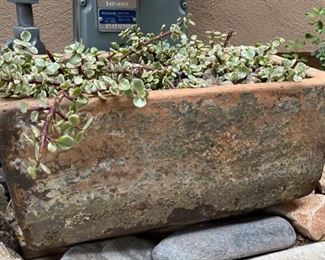 Terracotta Rectangular pot	9x19x11in	HxWxD